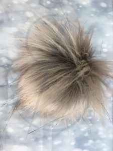 Pompon beż i złota nitka   10-12cm   