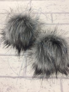 Pompon srebrny  10-12cm 