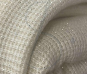 Dzianina swetrowa Nell  , sweterek 320g  ecru srebrna nitka